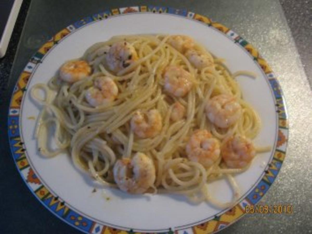 Spaghetti mit Knoblauch, ÖL und Garnelen Spaghetti aglio e olio ...
