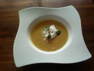 Rezept: Möhrensuppe mit Kokos & Ingwer Bild Nr. 6 Möhrensuppe mit Kokos & Ingwer - Rezept - Bild Nr. 6