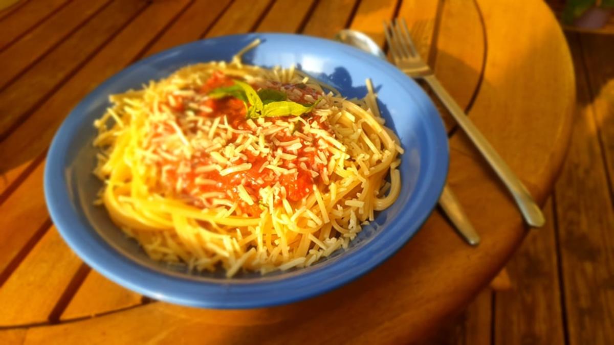 Spaghetti mit Erdbeer-Basilikum-Soße - Rezept - Bild Nr. 2