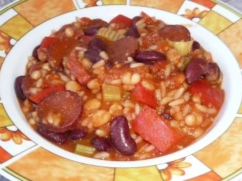 Rezept: Eintopf: Zweierlei Bohnen mit Reis und Cabanossi Bild Nr. 2 Eintopf: Zweierlei Bohnen mit Reis und Cabanossi - Rezept - Bild Nr. 2