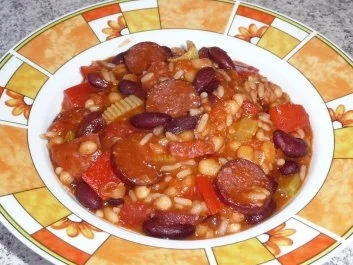Rezept: Eintopf: Zweierlei Bohnen mit Reis und Cabanossi Eintopf: Zweierlei Bohnen mit Reis und Cabanossi - Rezept