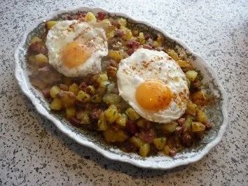 Kartoffel - Pfanne mit  Zwiebel - Rezept