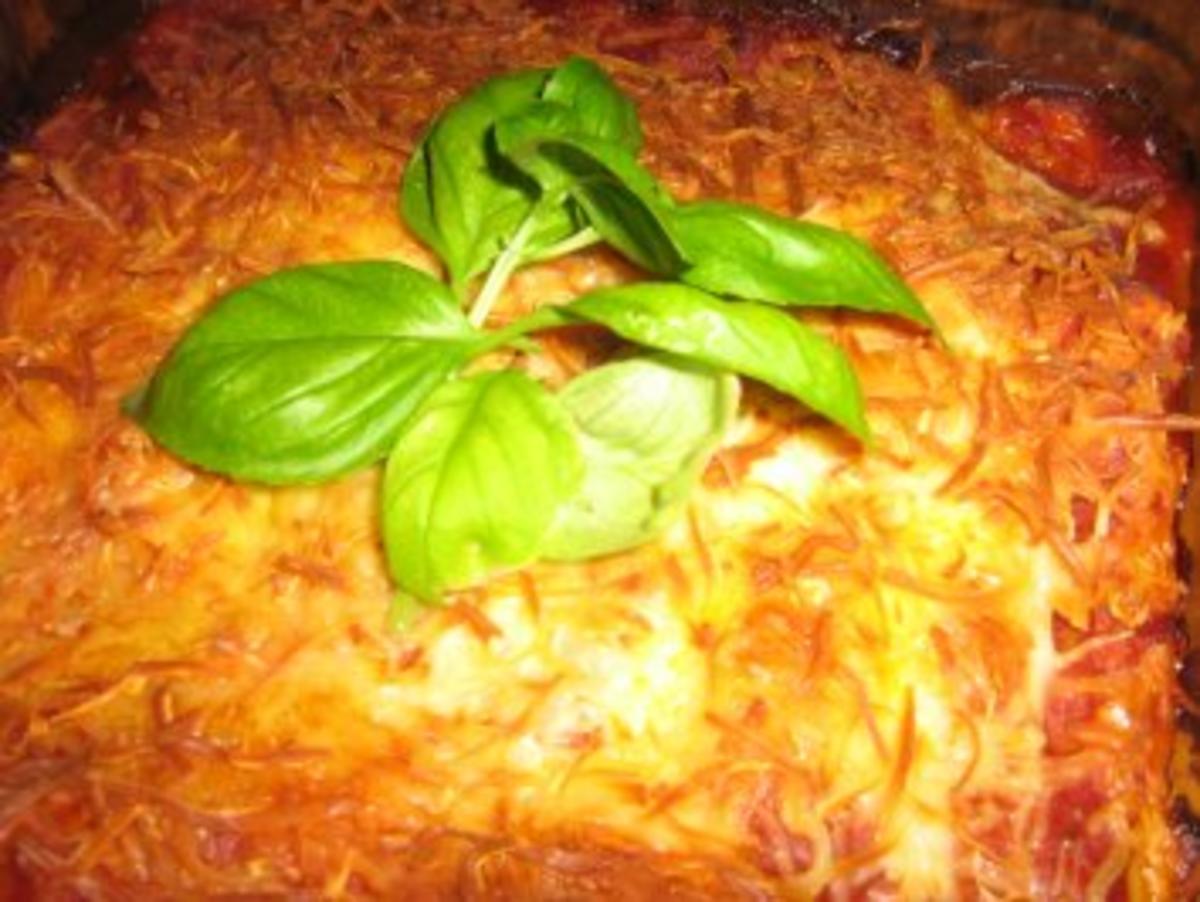 Cannelloni gefüllt mit Chamignon-Kräuter- Ricotta in Tomatensoße - Rezept - Bild Nr. 7
