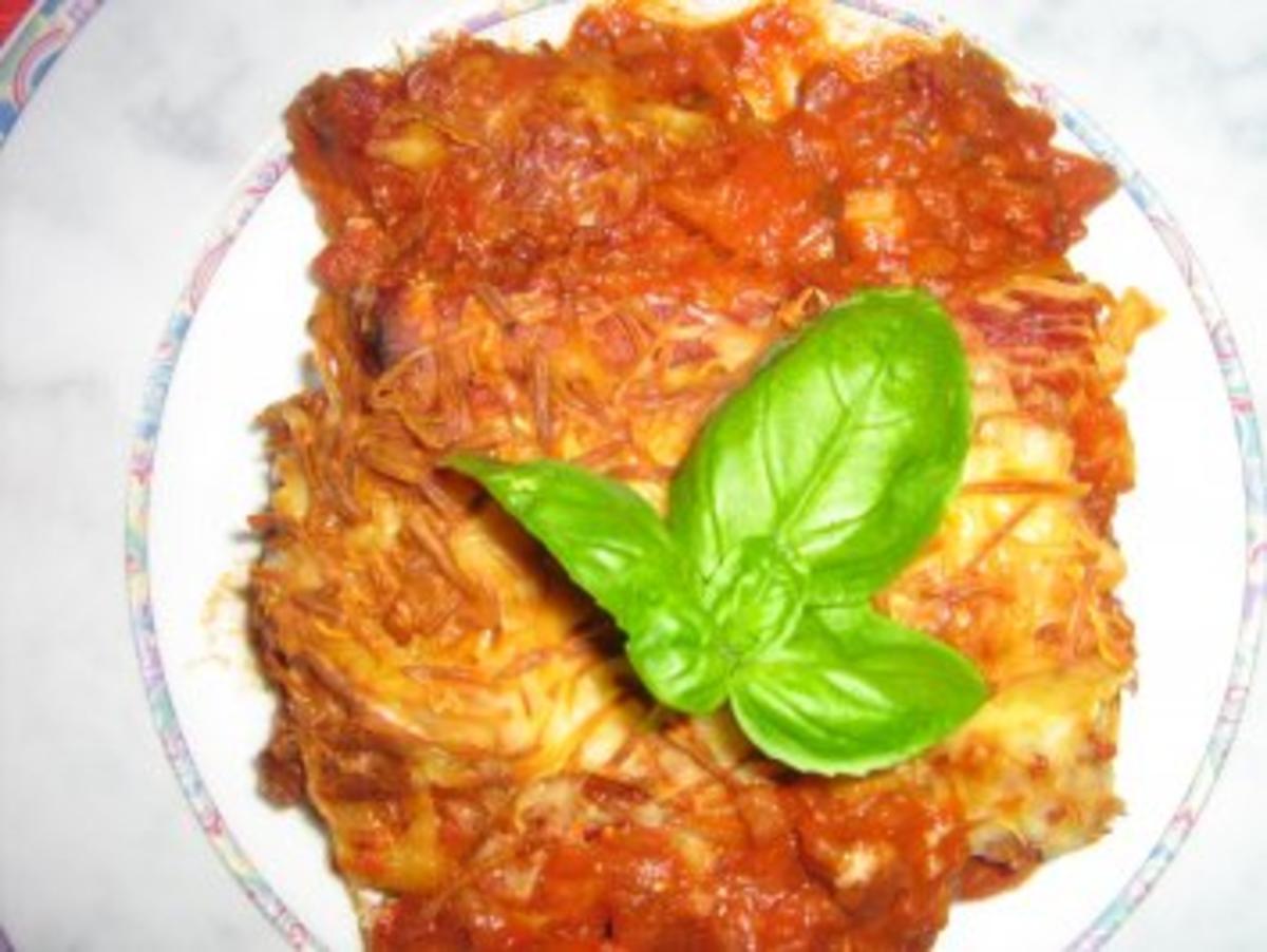 Cannelloni gefüllt mit Chamignon-Kräuter- Ricotta in Tomatensoße - Rezept - Bild Nr. 8