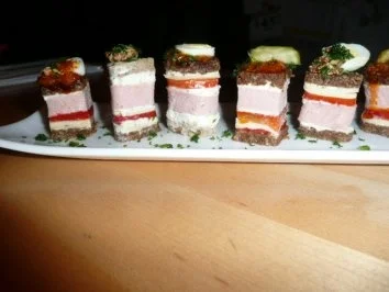 TAPAS/FLEISCH:Fleischkäsekonfekt - Rezept