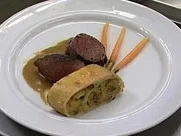 Wachholder Rehrücken litauischer Art mit Kartoffelstrudel - Rezept