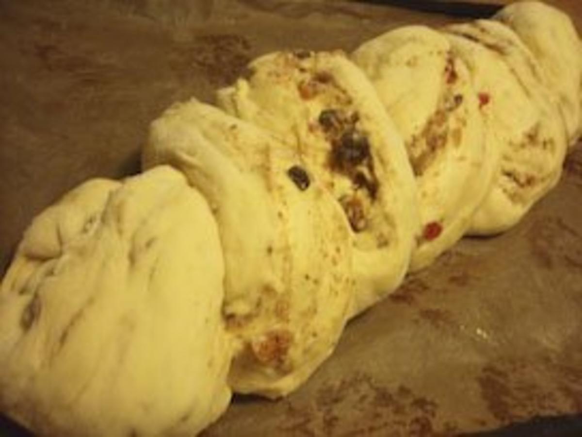 Zopf und Co: Hefezopf mit fruchtiger Füllung - einfach - von caramaus