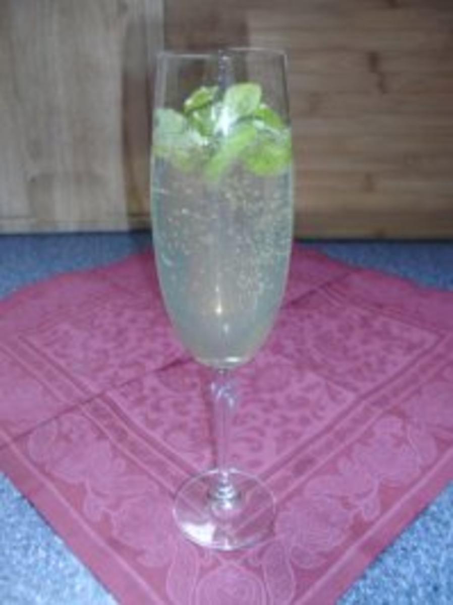 Zitronen-Sekt-Cocktail - Rezept