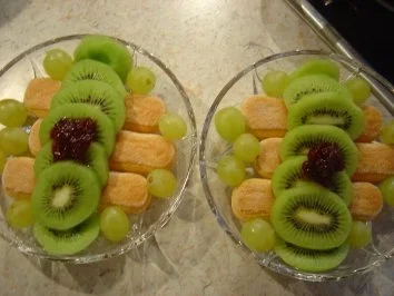 Löffelbisquit mit Frucht und Eierlikör - Rezept - Bild Nr. 3