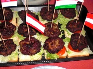 Rezept: Falsche Steaks auf Toast Bild Nr. 2 Falsche Steaks auf Toast - Rezept - Bild Nr. 2