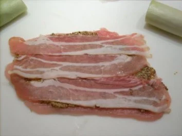 Rezept: Putenröllchen gefüllt, in Basilikum-Weißweinsauce Bild Nr. 4 Putenröllchen gefüllt, in Basilikum-Weißweinsauce - Rezept - Bild Nr. 4