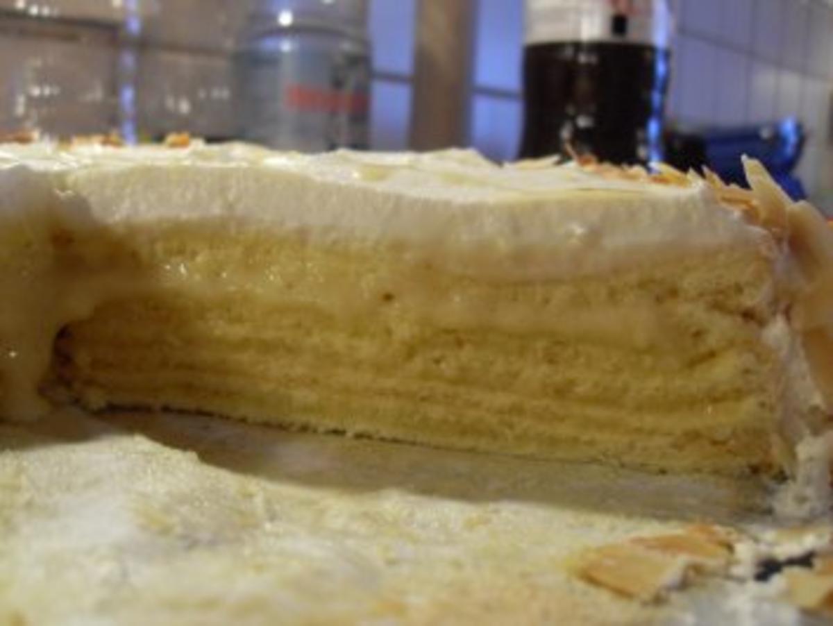 Schicht-Torte aus weißer Schokolade und Eierlikör - Rezept - Bild Nr. 6
