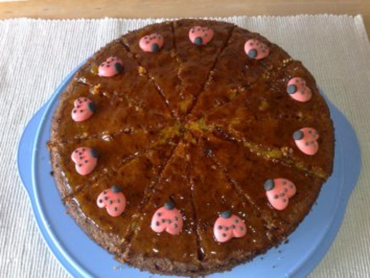 Bilder für Rübli-Torte mit Aprikosen-Aroma - Rezept