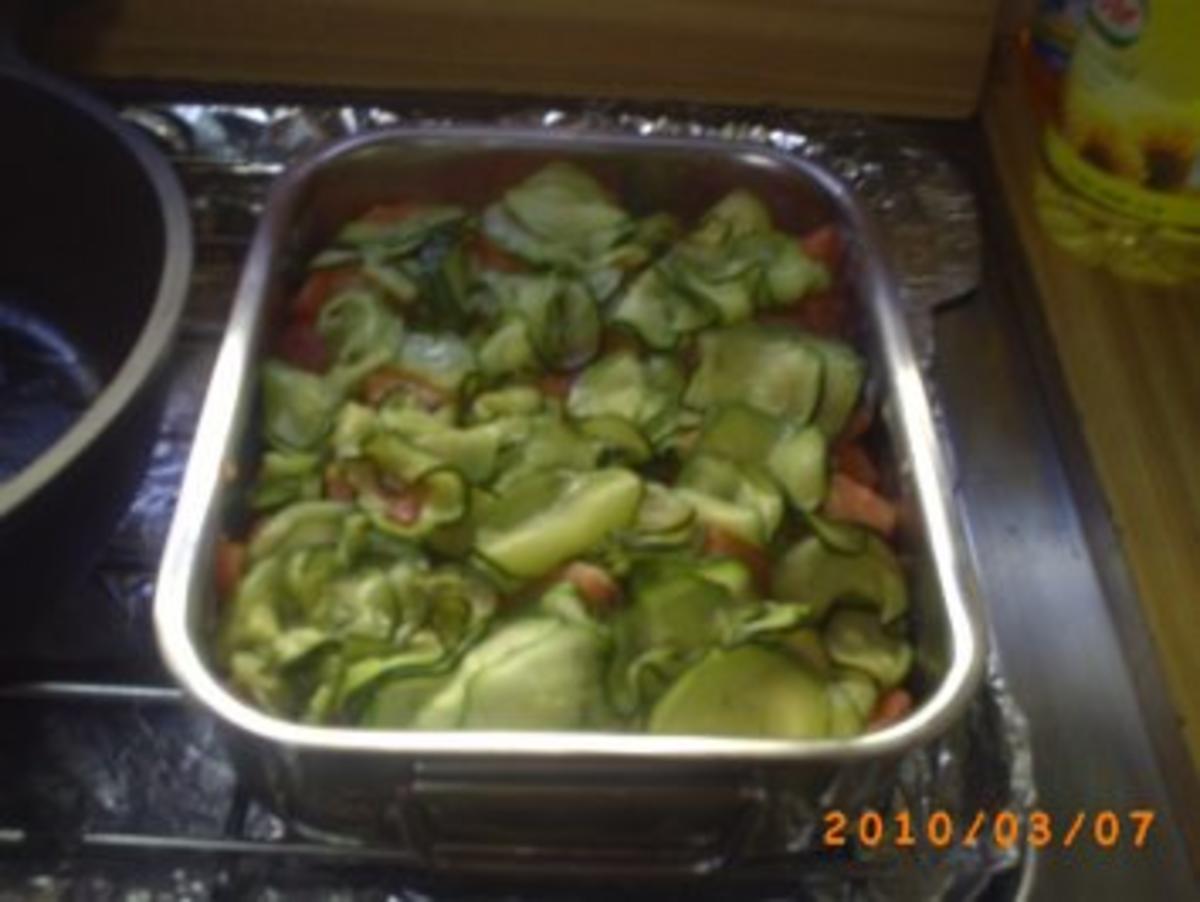 Hauptgericht: Lachsgratin mit Zucchini, dazu Salzkartoffeln - Rezept - Bild Nr. 6