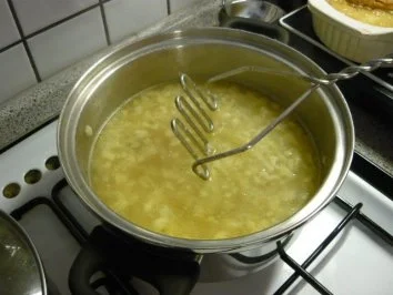 Rezept: Blumenkohlsüppchen mit Eistich Bild Nr. 2 Blumenkohlsüppchen mit Eistich - Rezept - Bild Nr. 2