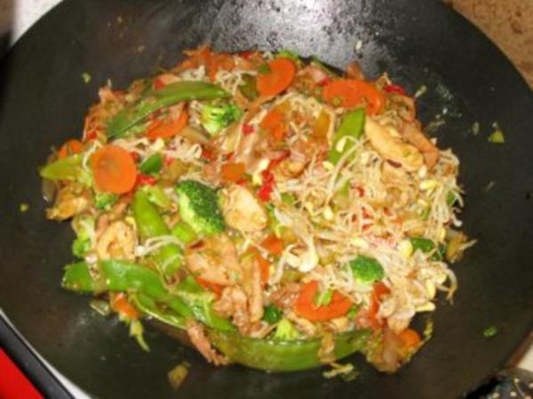 Thai-Hähnchen-Gemüsewok - Rezept mit Bild - kochbar.de