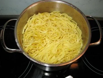 Rezept: Thai-Hähnchen-Gemüsewok Bild Nr. 14 Thai-Hähnchen-Gemüsewok - Rezept - Bild Nr. 14