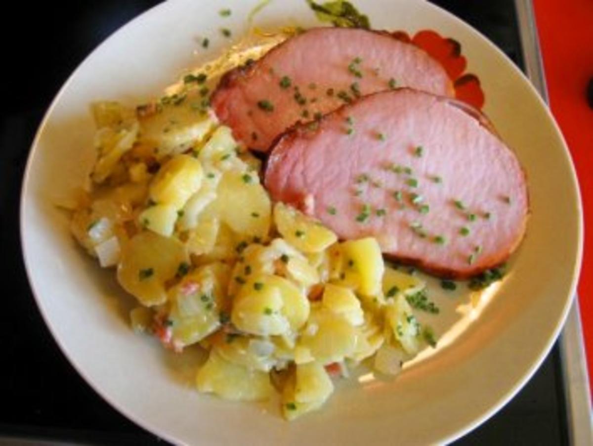 Warmer Kartoffelsalat mit Kasseler-Lachse - Rezept