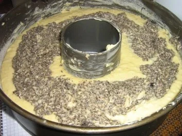 Eierlikör-Kokoskuchen mit Mohnfüllung marmoriert - Rezept - Bild Nr. 5