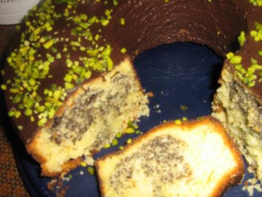 Eierlikör Kokoskuchen mit Mohnfüllung marmoriert - schnell &amp; einfach ...