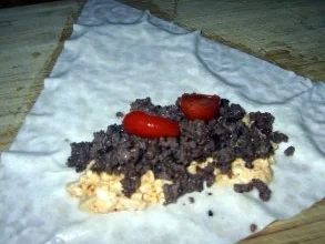 Ziegenkäse-Hackfleischtaschen mit Joghurt-Knoblauch-Minz-Sauce - Rezept - Bild Nr. 8