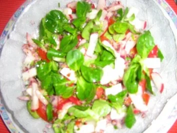 Feldsalat mit Tomatenfilets und Radieschen - Rezept - Bild Nr. 8