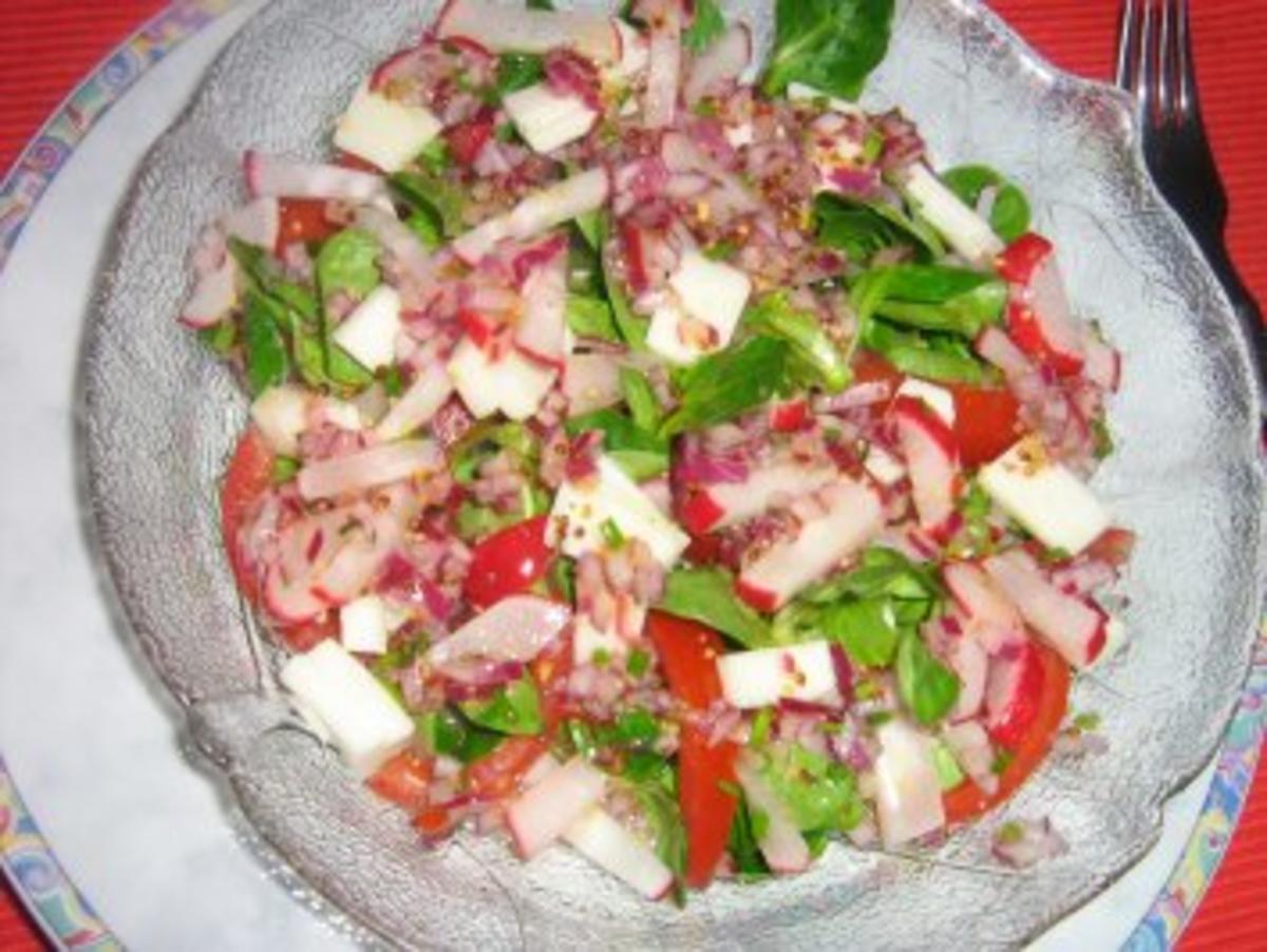 Feldsalat mit Tomatenfilets und Radieschen - Rezept - Bild Nr. 7