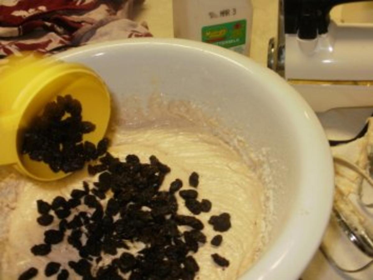 Pudding: Rosinen Pudding - ein altes Rezept von dem Sklaven Kochbuch - Pudding schwimmt in eigener Fluessigkeit - Rezept - Bild Nr. 4