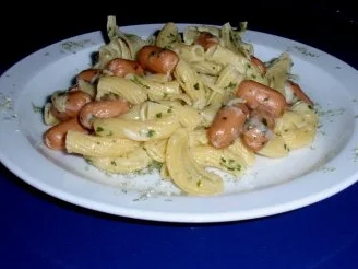 Rezept: Schnelle Käsenudeln mit Miniwürstchen Bild Nr. 2 Schnelle Käsenudeln mit Miniwürstchen - Rezept - Bild Nr. 2