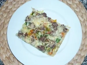 Hack-Gemüsekuchen mit Dinkelmehlboden - Rezept