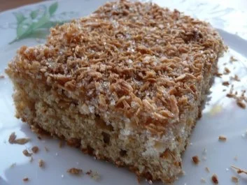 Kuchen: Dinkel-Blechkuchen mit Kokosraspeln - Rezept