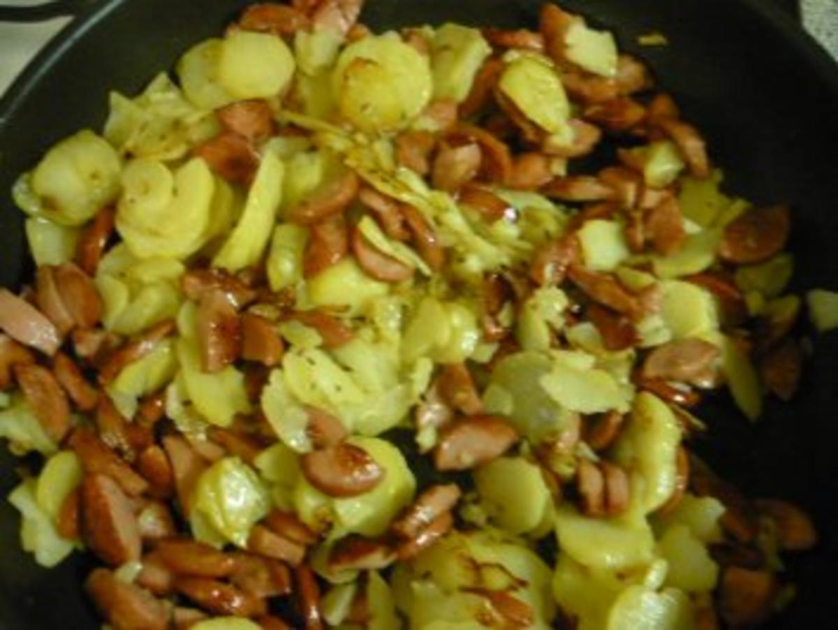 Bratkartoffeln mit Gurkensalat - Rezept - Bild Nr. 8
