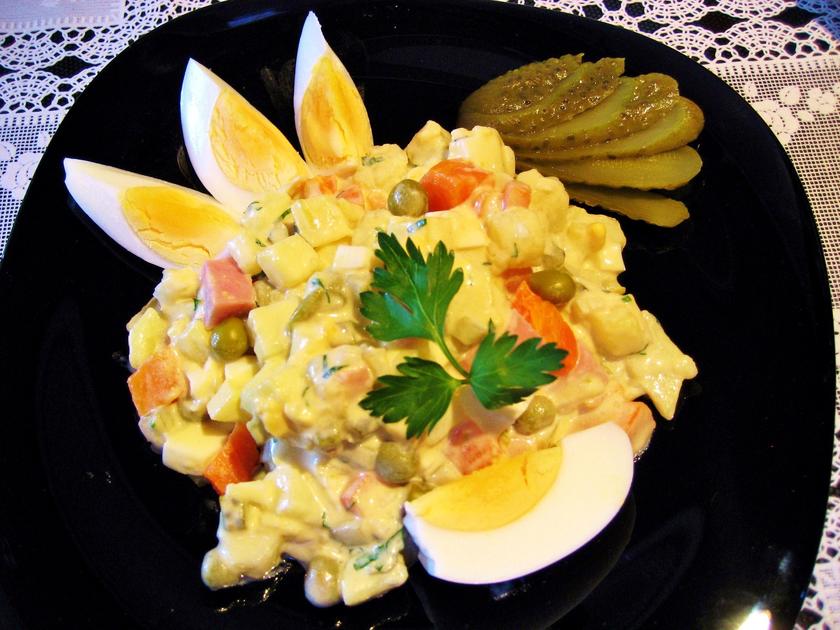 Russischer Kartoffelsalat - Rezept mit Bild - kochbar.de