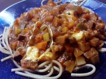 Nudelpfanne mit Zucchini und Mozzarella - Rezept