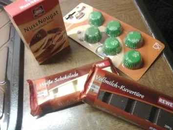 Rezept: Nuss-Nougat-Pralinen Bild Nr. 2 Nuss-Nougat-Pralinen - Rezept - Bild Nr. 2