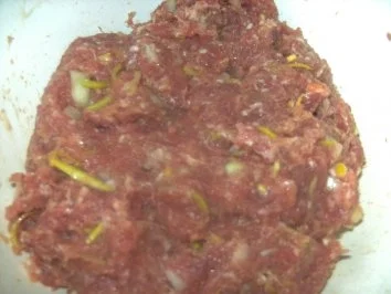 Bouletten mit Porreefüllung  einem Hauch Zimt - Salzkartoffeln ,Spinat und - Rezept - Bild Nr. 3