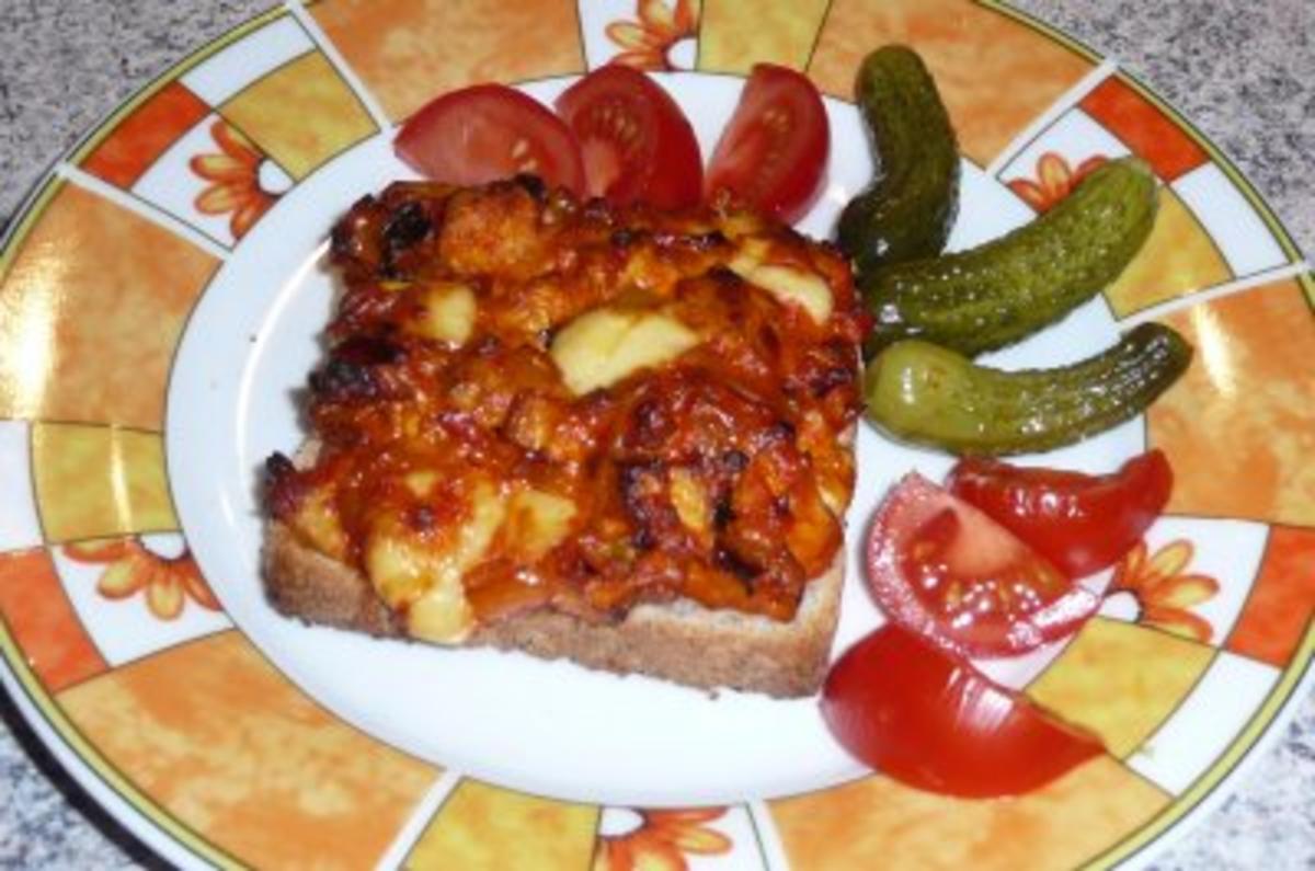 Snack: Hähnchenbrust geschnetzelt auf Toast - Rezept