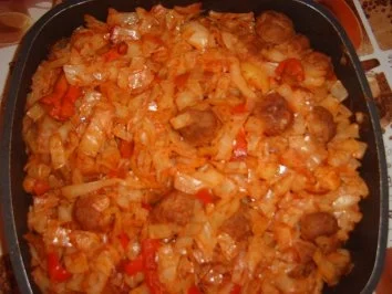 Schmorkohl"Zigeuner Art" mit Hackbällchen - Rezept