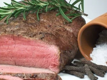 Rezept: US-Roastbeef mit bengalischem Pfeffer und dreierlei Saucen Bild Nr. 6 US-Roastbeef mit bengalischem Pfeffer und dreierlei Saucen - Rezept - Bild Nr. 6