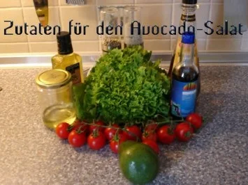 Avocado-Tomaten-Salat auf Lollo Bianco - Rezept - Bild Nr. 2