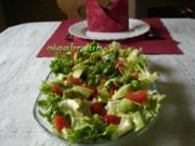 Avocado-Tomaten-Salat auf Lollo Bianco - Rezept