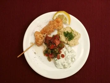 Rezept: Paprika-Tomaten-Salat, Marokkanische Lachsspieße, Joghurt a la Arabia (Gitta Saxx) Paprika-Tomaten-Salat, Marokkanische Lachsspieße, Joghurt a la Arabia (Gitta Saxx) - Rezept