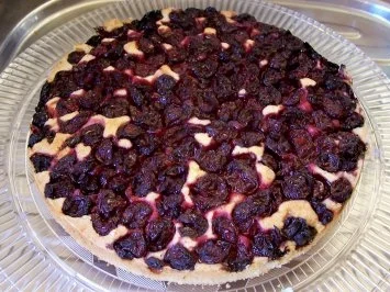 Backen: Sauerkirschkuchen mit versunkenen Früchten - Rezept