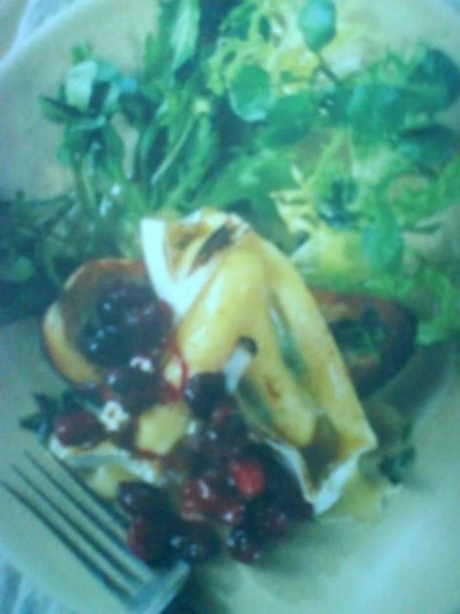 Gebackener Camembert Mit Preiselbeeren - Rezept - kochbar.de Gebackener Camembert Mit Preiselbeeren - Rezept - kochbar.de