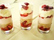 Rezept: DESSERT: Erdbeer-Quark-Dessert DESSERT: Erdbeer-Quark-Dessert - Rezept