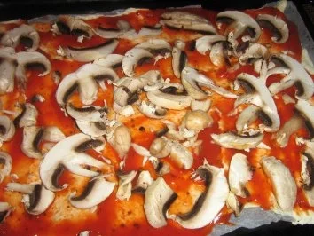Unsere Samstagabend - Pizza Speziale - Rezept - Bild Nr. 3