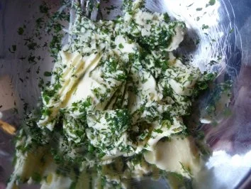 Rezept: Kräuterbutter Bild Nr. 2 Kräuterbutter - Rezept - Bild Nr. 2