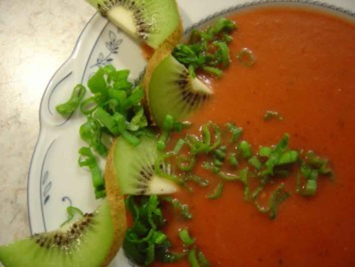 Bilder für Rote Bete - Suppe als fruchtige Vorspeise - Rezept