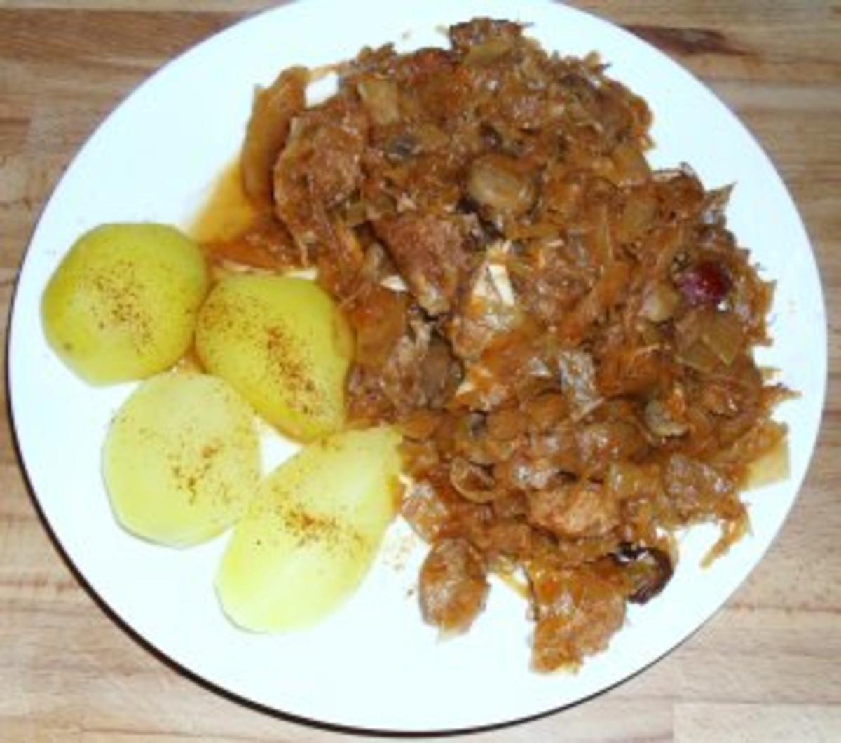 Bigos mit Sauerkraut und Weißkohl - Rezept mit Bild - kochbar.de