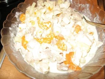 Geflügelsalat mit Obst - Rezept